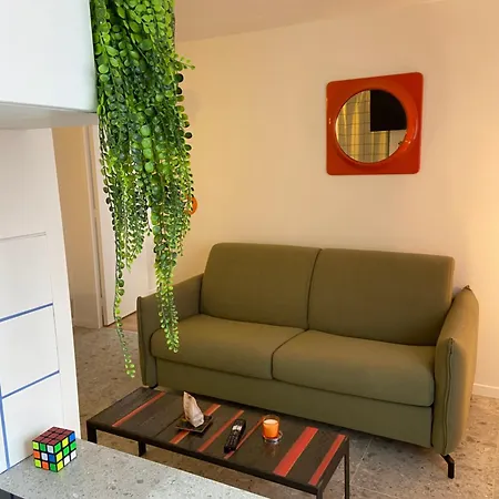 Orange & Art 公寓 *