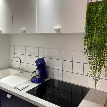 Orange & Art 公寓 *