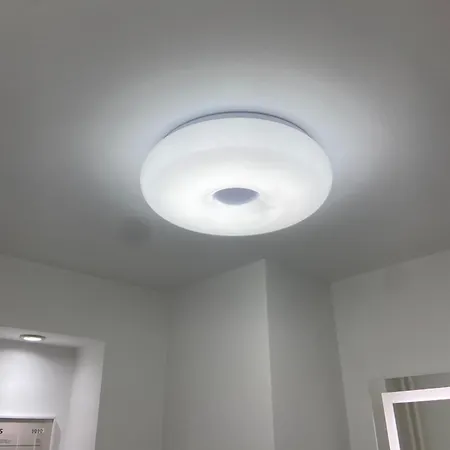 דירה Orange & Art