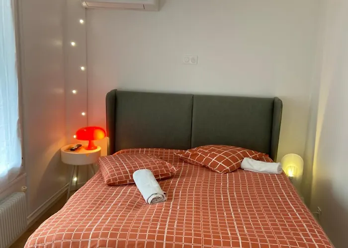 Appartement Orange & Art